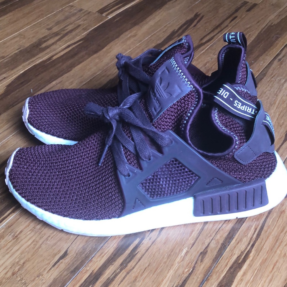 Maroon adidas nmd’s